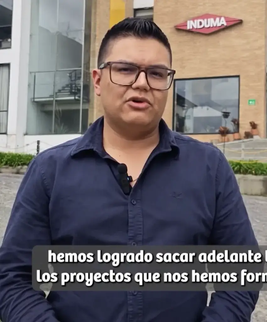 Participante del curso de inteligencia artificial para la productividad de INDUMA
